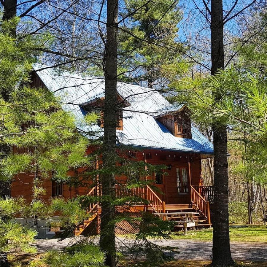 Les Chalets Sur Le Cap Saint Joachim Bagian luar foto