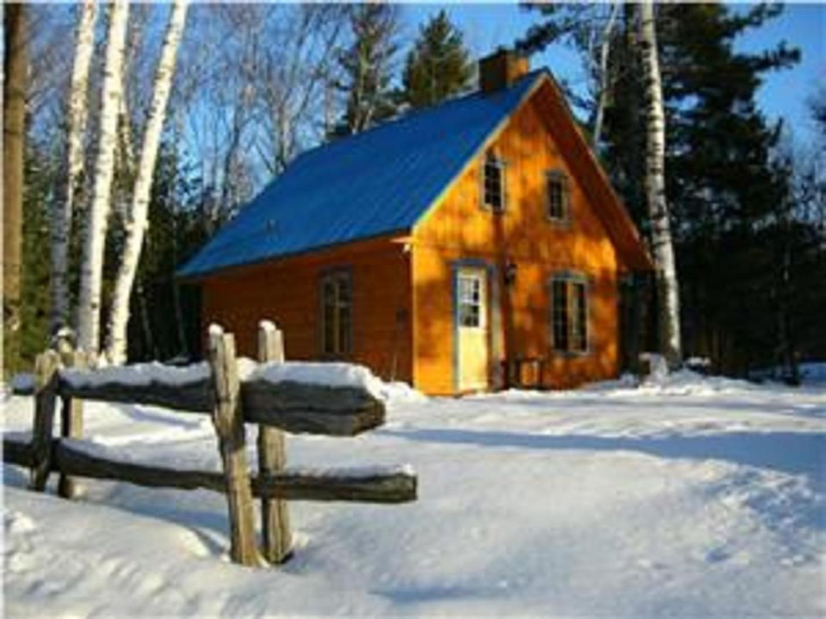 Les Chalets Sur Le Cap Saint Joachim Bagian luar foto