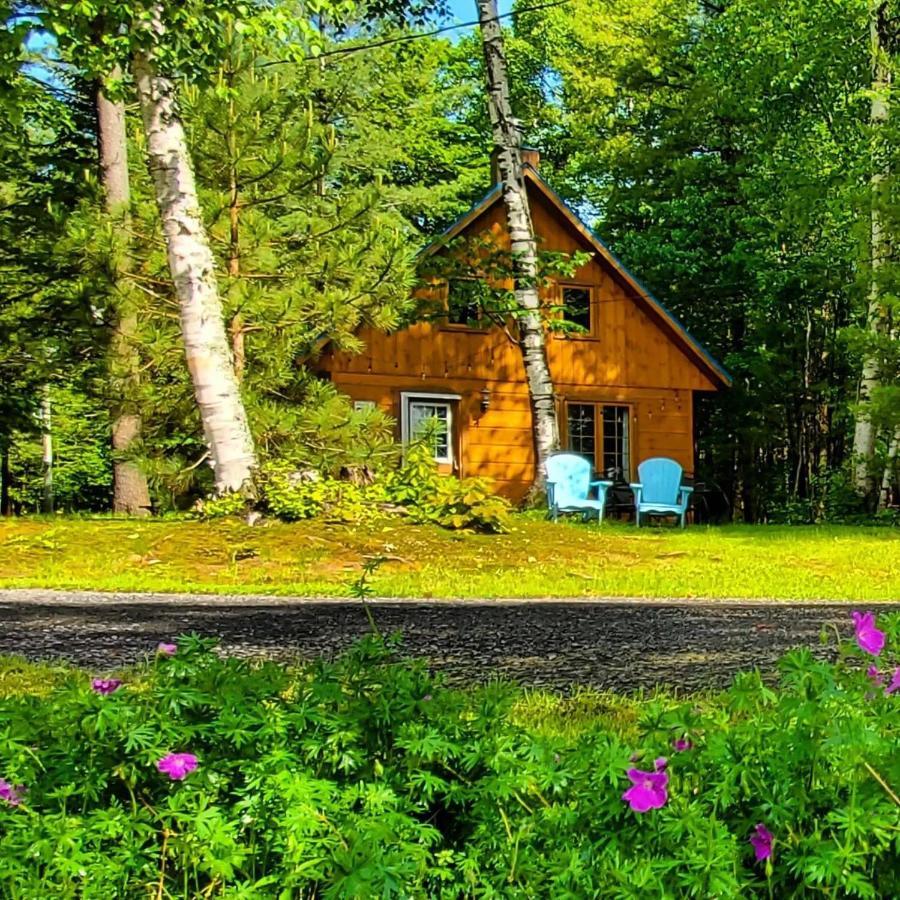 Les Chalets Sur Le Cap Saint Joachim Bagian luar foto