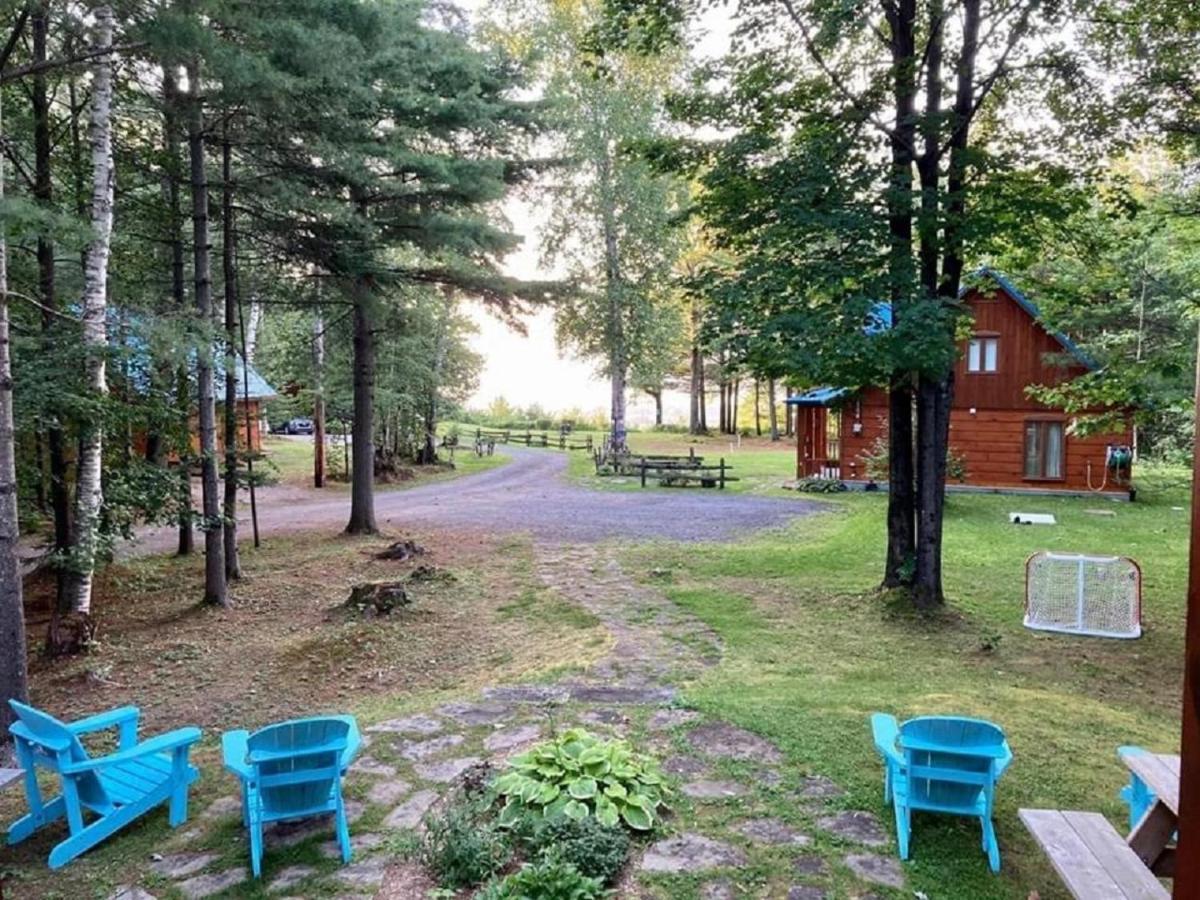 Les Chalets Sur Le Cap Saint Joachim Bagian luar foto