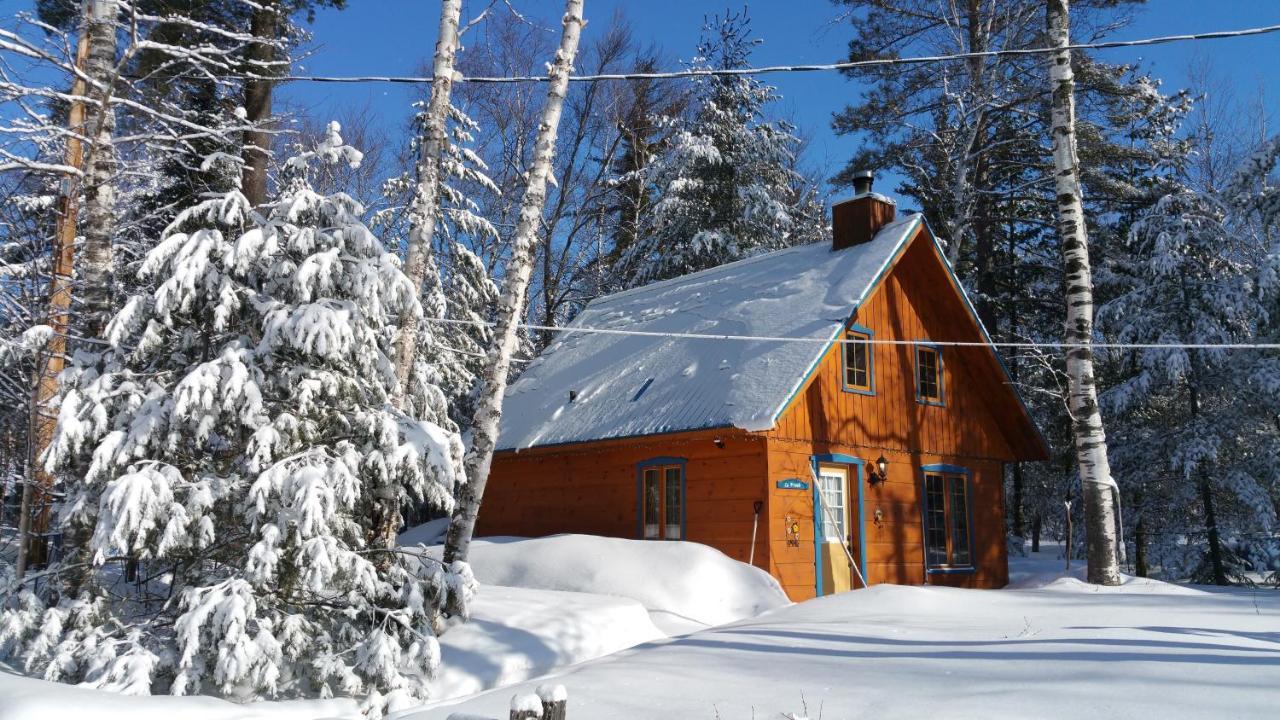 Les Chalets Sur Le Cap Saint Joachim Bagian luar foto